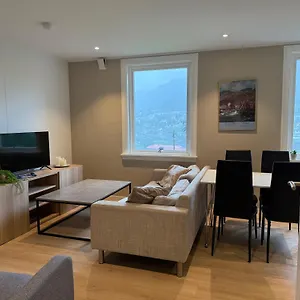 Modern With Free Parking Bergen
